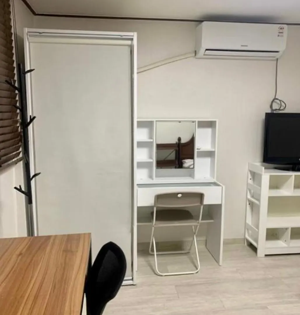 Επικοινωνία με το Fully Furnished And Cozy Flat